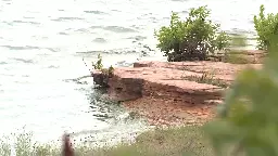 Arcadia Lake visitors react to blue-green algae warning